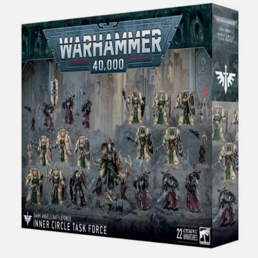 Warhammer 40,000 game box with character illustrations on a white background